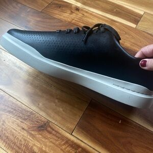 NWT in box Men’s Size 14 Black Grand Ambition